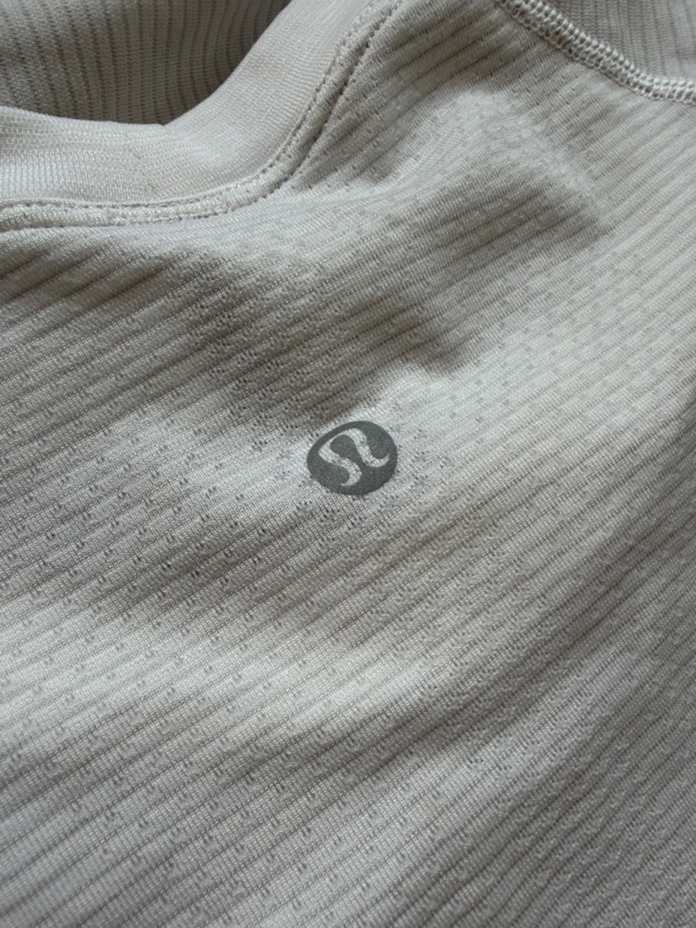 Lululemon Long-Sleeve Crew Neck Shirt - Picture 2 of 6